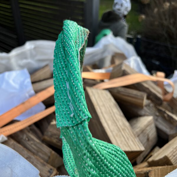 Immo macht Brennholz_Kaminholz_Feuerholz